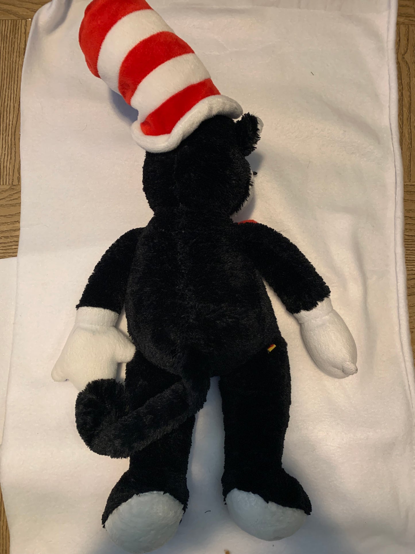 Weighted stuffed animal, Dr Seuss Characters sensory toy with 2 1/2-5 lbs, elephant, fish, cat, sneetch, cow, fox, grinch, snoozapalooza, wocket, marvin, foot, max