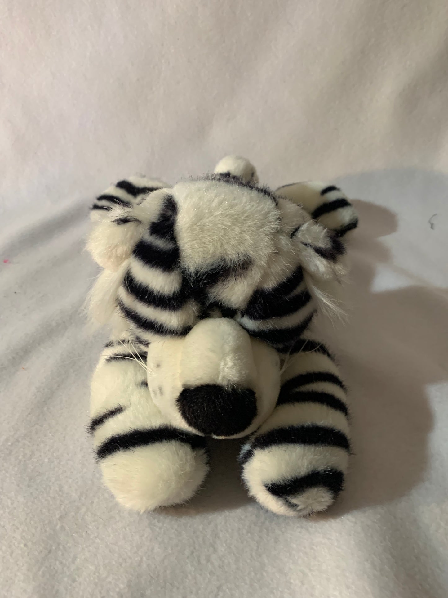 Weighted stuffed animal, leopard,  tiger or lion with 2 lbs, washable plush buddy, winter jungle cat