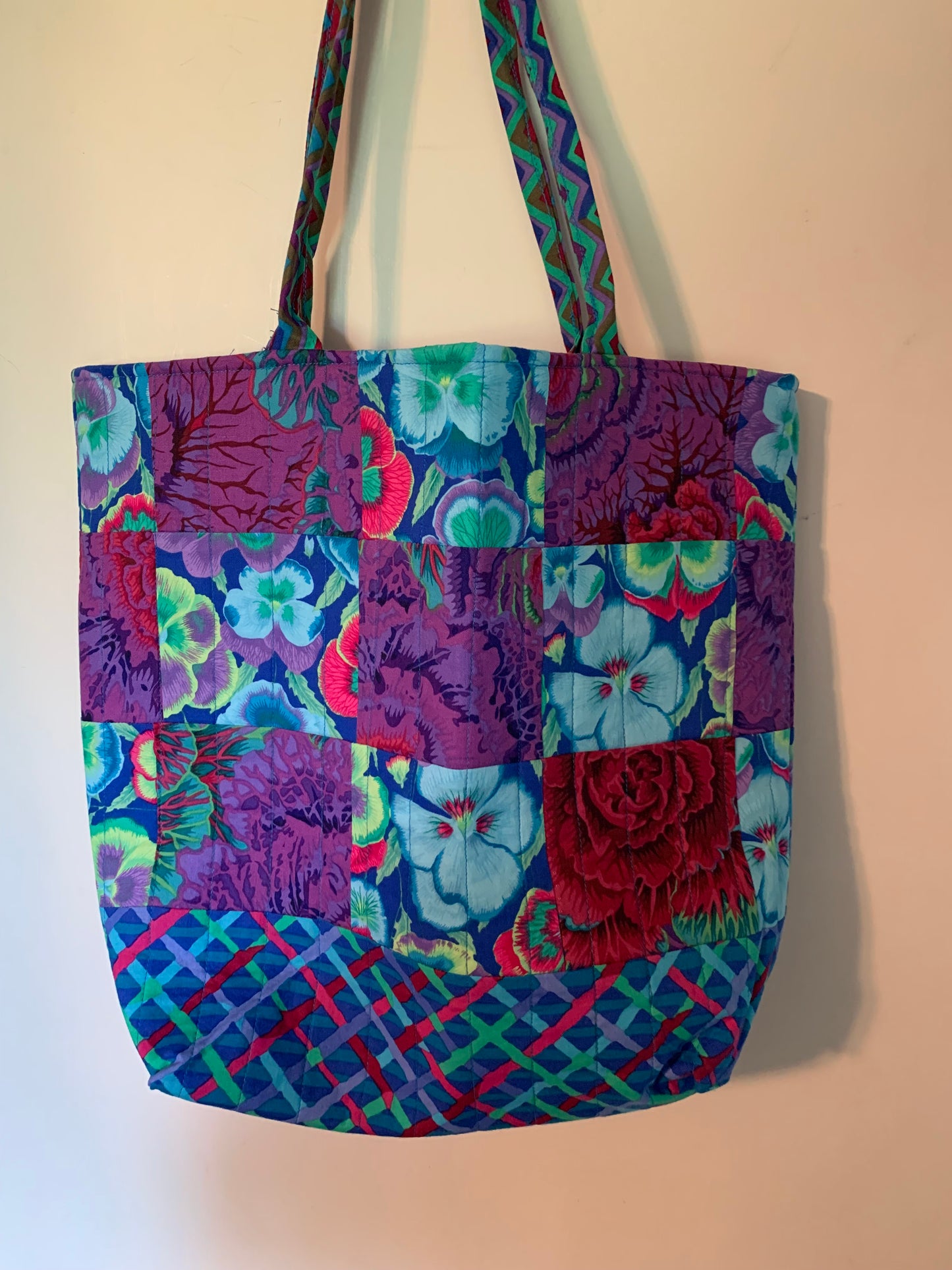 Quilted Tote Bag in various patterns, medium sized, Washable