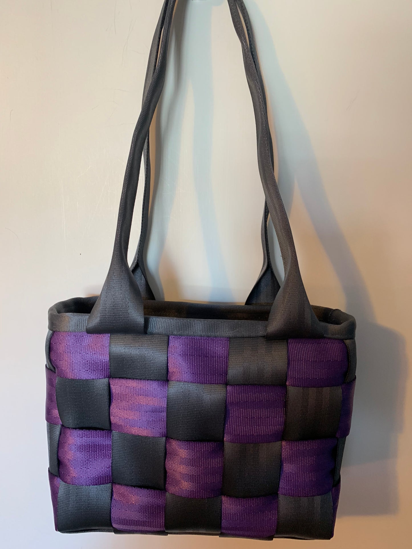 Custom seat belt purse, weave or panel style in various colors, seatbelt handbag, washable